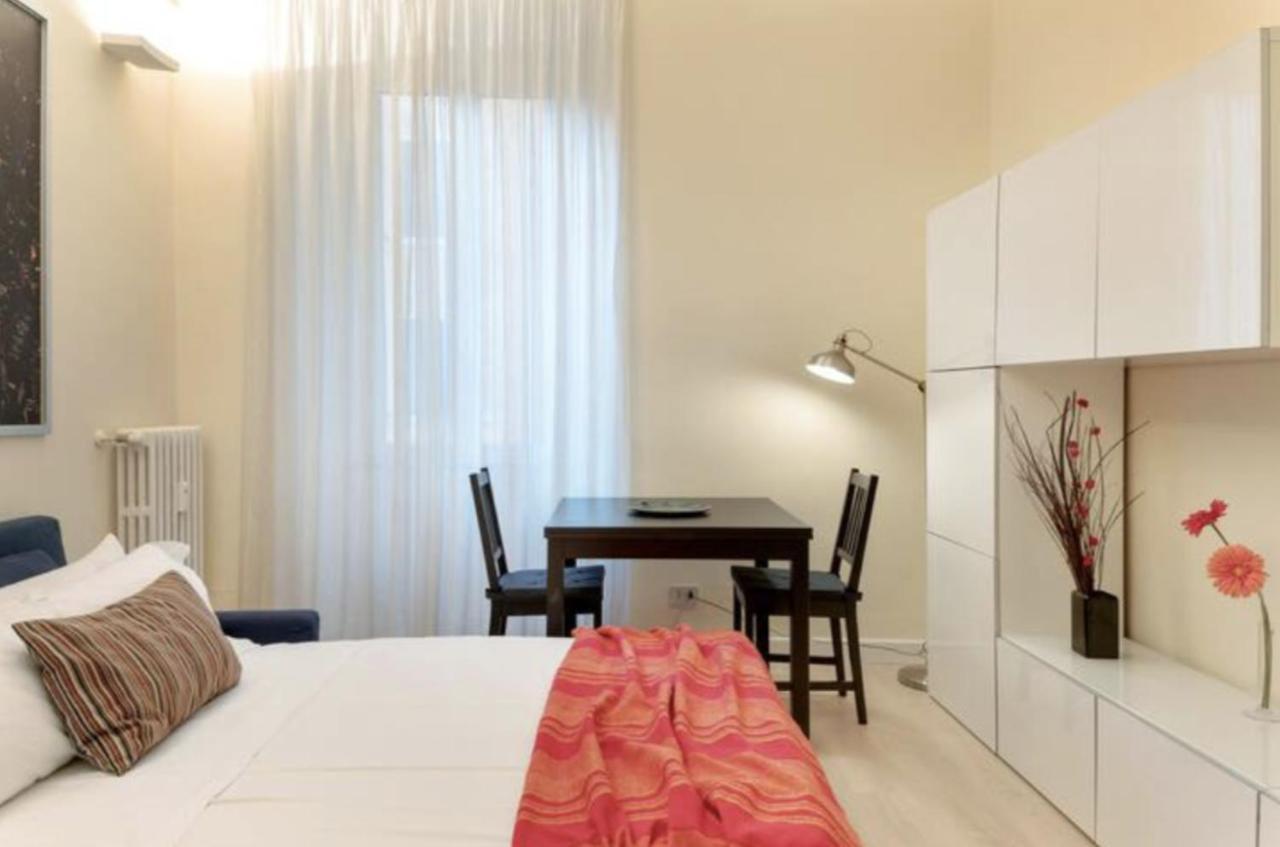 Sunny Flat In Elegant Building Close To Colosseum Rom Eksteriør billede