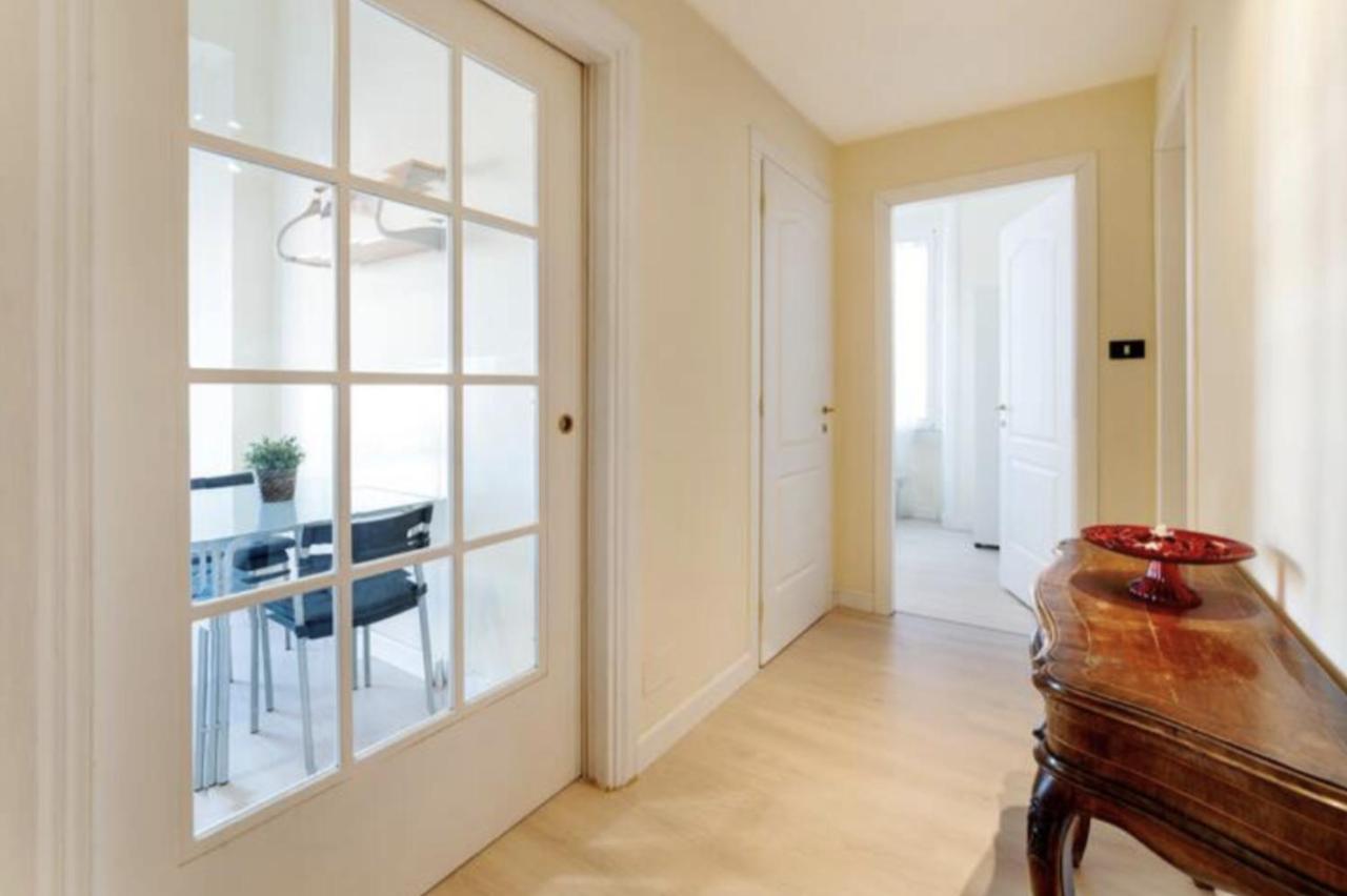 Sunny Flat In Elegant Building Close To Colosseum Rom Eksteriør billede