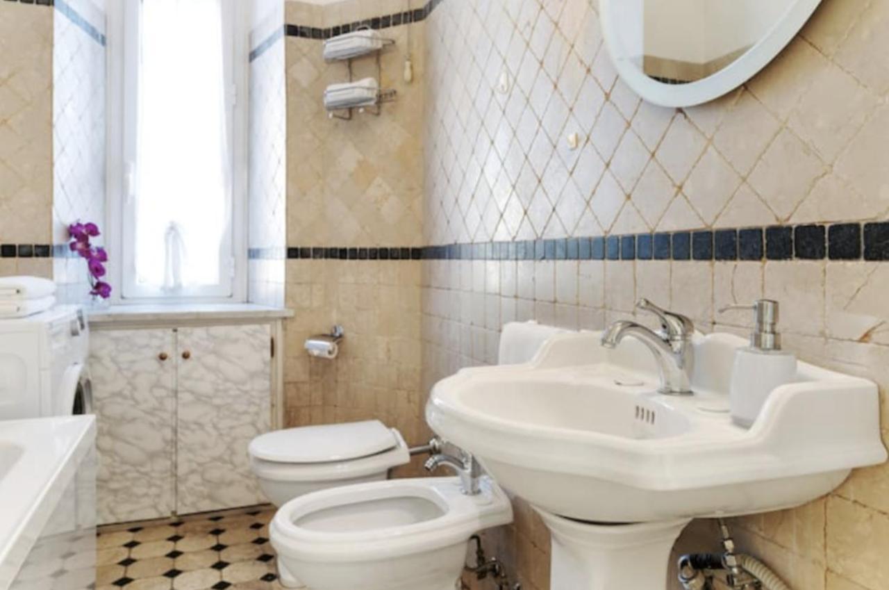 Sunny Flat In Elegant Building Close To Colosseum Rom Eksteriør billede